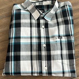 Hurley LS button‎ down